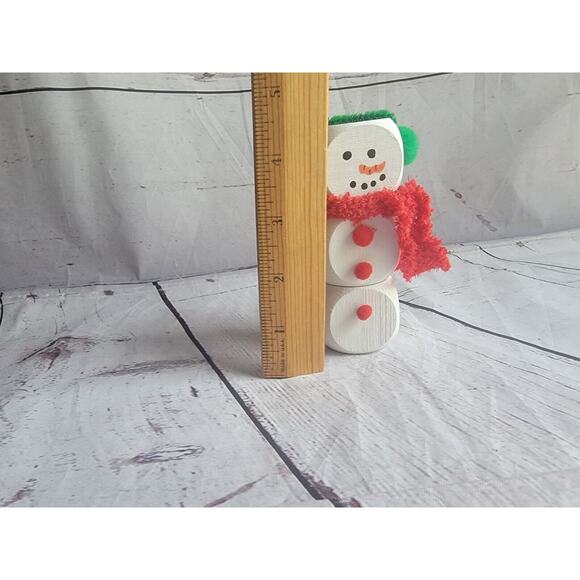 Handmade Wooden Snowman Winter Decor Shelf Tray Sitter Green Red Hand painted - Picture 5 of 6